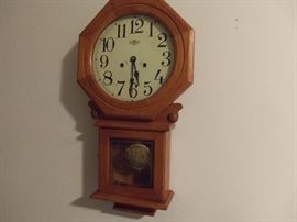 Chiming wall clock