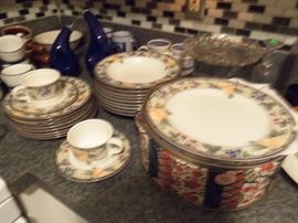 Complete set of Mikasa Garden Harvest dinnerware