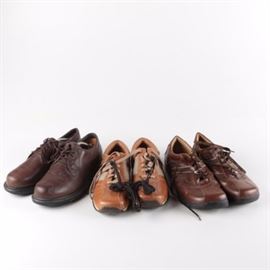 Men's Shoes Including Timberland: A group of men’s shoes including Timberland. Included is a pair of Timberland brown leather shoes with lace-up vamps in a size 11; a pair of Sketchers light brown leather shoes with tan suede and brown leather accents in a size 10; a pair of State Street brown leather shoes with round toes and ribbon stripes on the sides in a size 12.