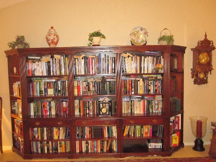 5 piece Haverty's lighted bookcase w/3-drawers---$700 / OBO - SOLD