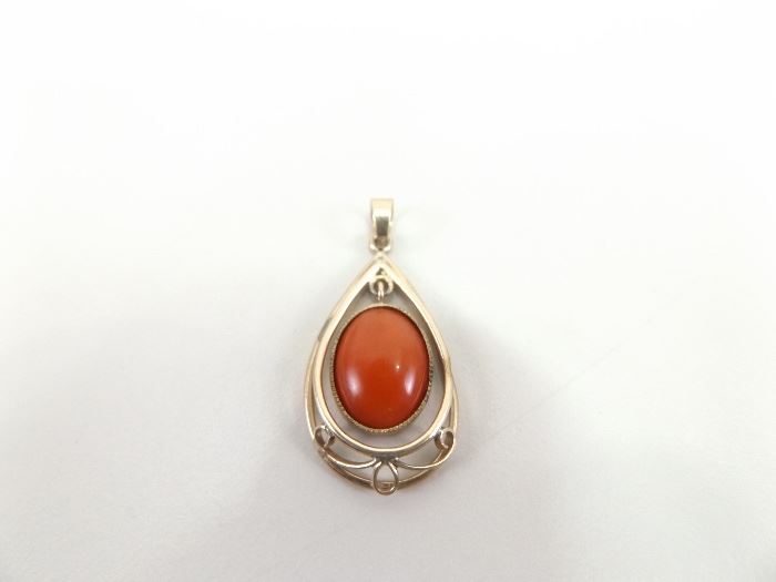 14k Gold Pendant with Red Stone (2.2 grams Total Weight)
