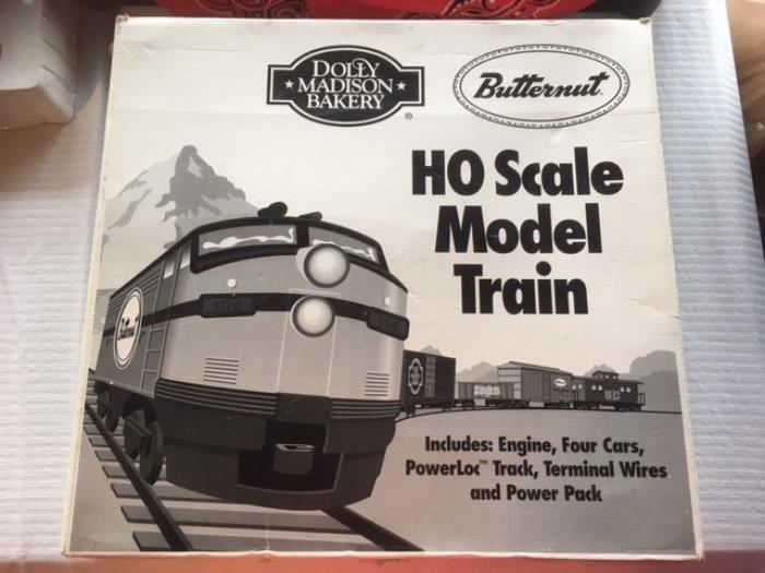 HO Scale Model Train in Original Box (New)