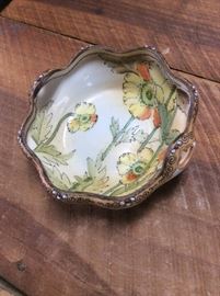 VINTAGE NIPPON Small Dish with scalloped edges
