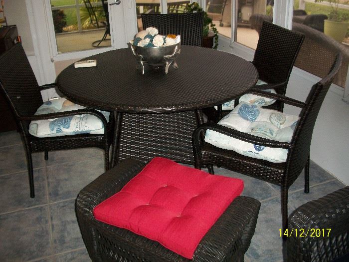 Find Patio At Estate S Listed By Estate S Holly Heiden Modern Wicker Patio Table And 4 Chairs 2 Black Mini Fridges With Glass Top