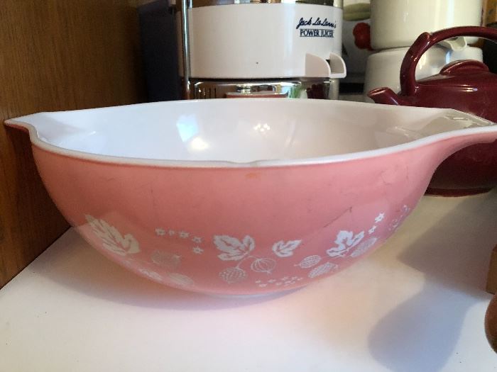 vintage Pyrex - gooseberry (as is)