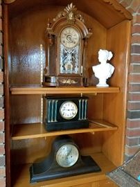 Antique and vintage clocks
