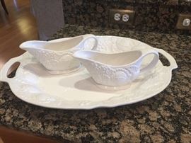 White ceramic gravy boats & platter