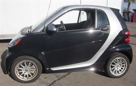 2013 Smart Car! Prime condition!