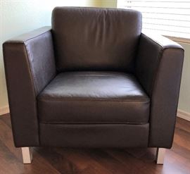Turnstone Club Chair