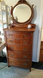 5 drawer antique oak chest with mirror