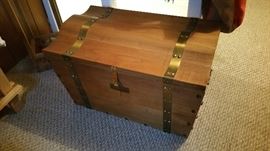 hand made cedar trunk - nice!