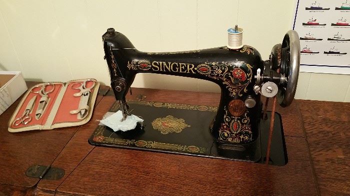 sewing machine head, excellent condition