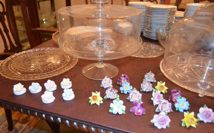selection of crystal & glass; porcelain flowers
Name/place card holders