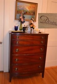 Mahogany Federal style chest of drawers - Dixie Furniture Co.