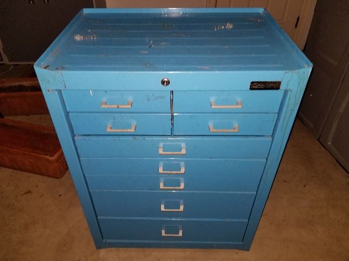 Medical cart can be used as a tool chest