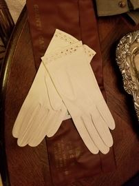 White Italian leather gloves