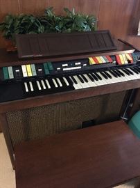 Hammond The Piper Organ