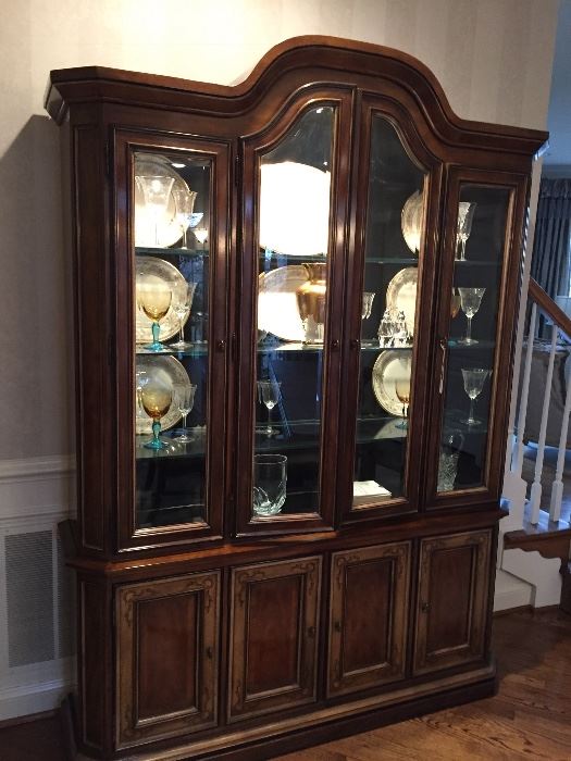 Drexel Heritage lighted China hutch 