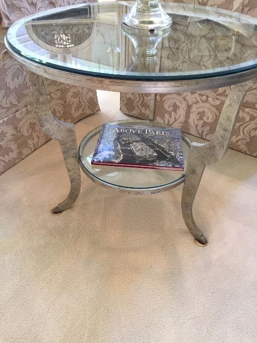 Jeffeco 32" round glass top side table