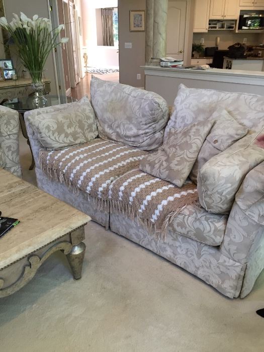 Pair of Henredon upgraded fabric sofas with down cushions. 90"x42"x32"