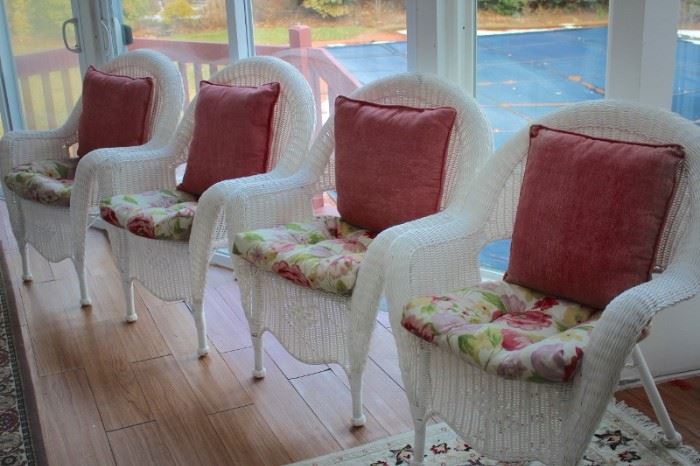 Set of 4 White Wicker Chairs