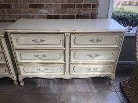 Painters dream Dressers