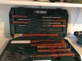 Brook stone grill set
