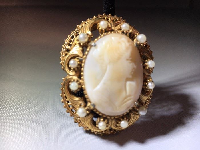 Carved cameo set in gold w/ seed pearls