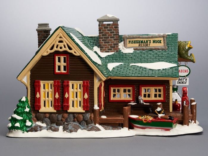 Offered is a hand painted piece from Department 56. The box shows normal shelf wear but the porcelain is undamaged. This item is sold as-is; the lighting is untested. Please see the photos for details.