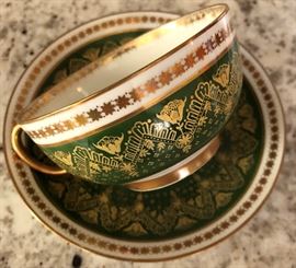 Collection of Cups & Saucers: Shelley