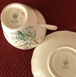 Collection of Cups & Saucers: Victoria C&E
