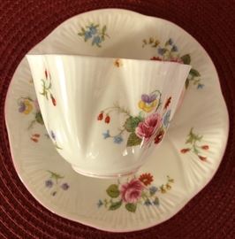 Collection of Cups & Saucers: Shelley