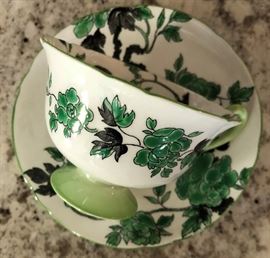 Collection of Cups & Saucers: Shelley Ovington