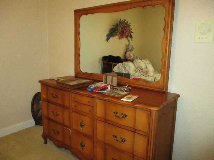 Hardrock maple dresser w/mirror