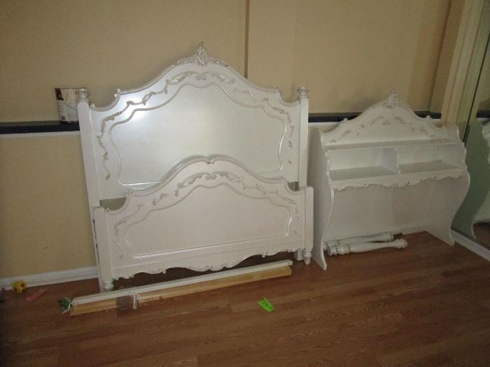 BEAUTIFUL DOUBLE BED