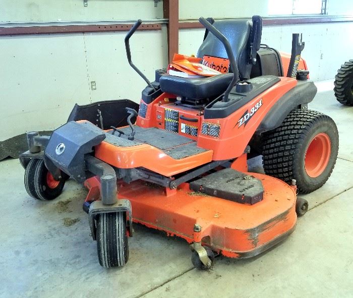 Kubota Zero Turn Mower Model ZD331, 72" Cut, Purchased March 07 With Original Manuals, Parts List And License Plate 6" x 12"