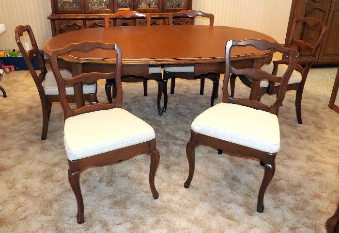 Walter Of Wabash Mid-Century Dining Room Table With Padded Cover And Chairs Qty 6