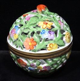 Herend Hungary Hand Painted Fantasy BonBons Pierced Reticulated Trinket / Potpourri Boxes, Large and Small, 2"Dia and 3.5"Dia