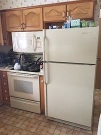 Stove and refrigerator 