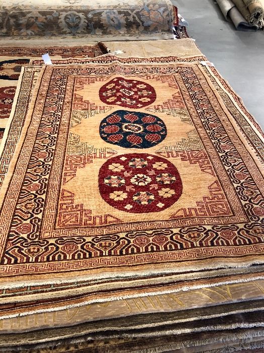 Liquidation in Leawood of Marks Rug Gallery starts on 12/26/2017