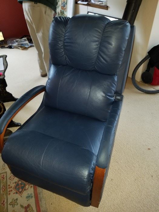 Danish Style La-Z-Boy Blue/Black Leather Chair - Nice