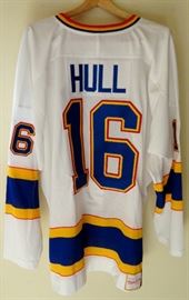RETT HULL HOF 2009 AUTOGRAPHED ST. LOUIS BLUES NHL HOCKEY JERSEY
