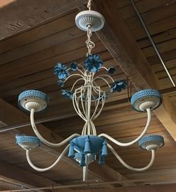 Hollywood glam garden fixture