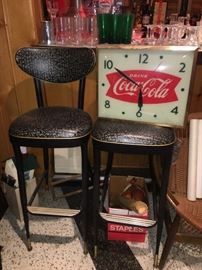 Pair stools