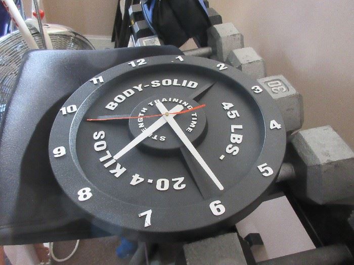 Weight wall  clock