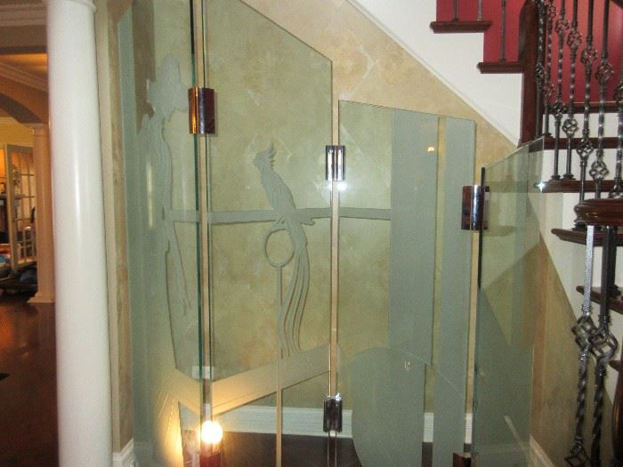 Etched glass divider. Stunning!