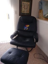KU chair w/footstool