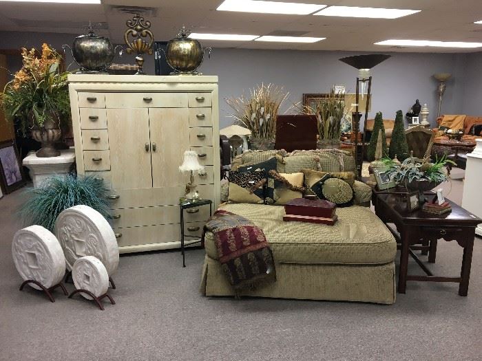 Estate Sale by Karen and Jan in Fort Smith, AR starts on 1/5/2018