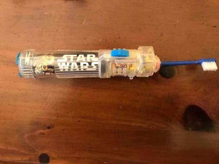 Vintage Star Wars battery tooth brush