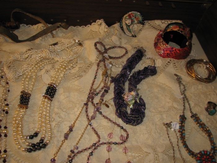 vintage jewelry, pearls